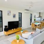 AIRLIE BEACH Delight. Hop Skip Jump To Everything - Rent Accommodation 0