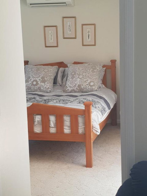Robyns Nest Hosted Bed & Breakfast - Rent Accommodation 5