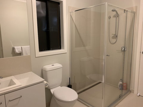 Apple House Truganina - Rent Accommodation 2