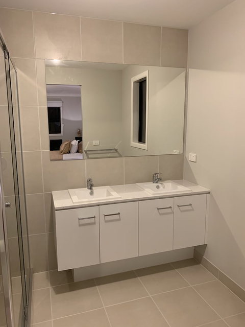 Apple House Truganina - Rent Accommodation 6