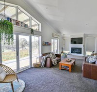 Mortimers Wines The Canopy Loft - Rent Accommodation