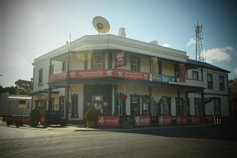Commercial Hotel Morgan - Rent Accommodation 1