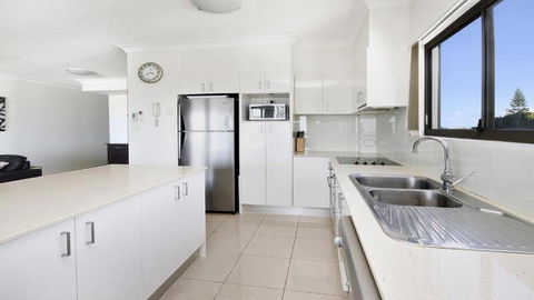 Amalfi Unit 11 Above All Else 50 King Street - Rent Accommodation 6