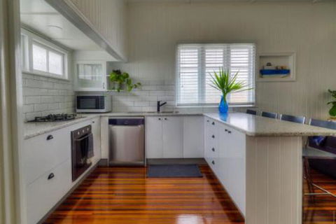 Fishermans Cottage Hervey Bay - Rent Accommodation 4
