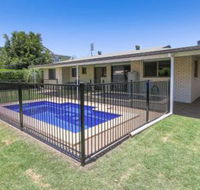 Hibiscus Holiday Home - Rent Accommodation