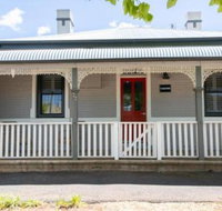 Red Door Cottage of Orange Heritage Home - Rent Accommodation
