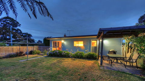Castaway Cottage - Essentially Tas - Rent Accommodation 0