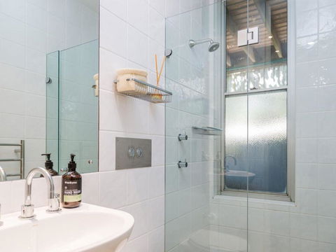 ARGYLL MOLLYMOOK Absolute Waterfront - Rent Accommodation 5