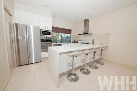 Adelphi Views On Luton Woodlands - Rent Accommodation 3