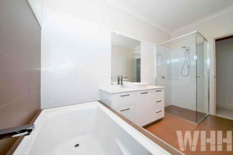 Adelphi Views On Luton Woodlands - Rent Accommodation 4