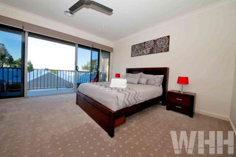 Adelphi Views On Luton Woodlands - Rent Accommodation 7