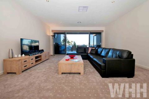 Adelphi Views On Luton Woodlands - Rent Accommodation 5