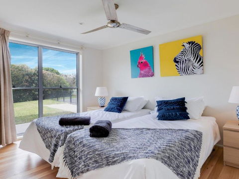 Aloha Direct Beach Access From Property - Rent Accommodation 5