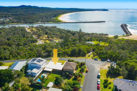 Casa Sorella Beachfront Family Home With Pool - Rent Accommodation 5