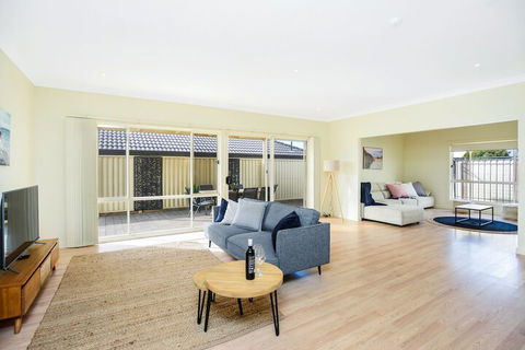 Aldinga Beach Experience - Rent Accommodation 6