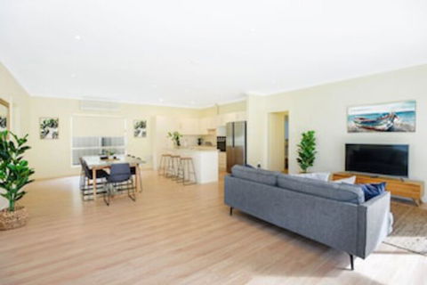Aldinga Beach Experience - Rent Accommodation 0