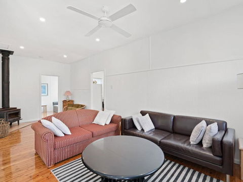 Arcadia By The Sea - Rent Accommodation 1