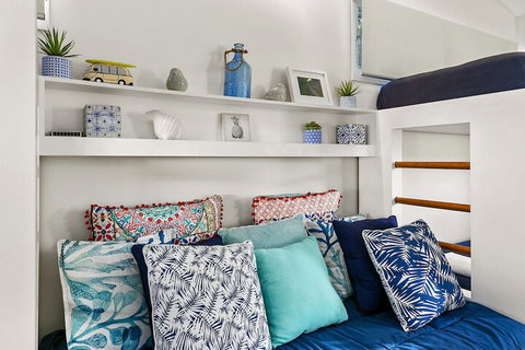 Stunning River House 51 Hilton Esplanade - Rent Accommodation 2