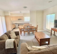 Spacious 2 Bed 2 Bath Villa Central Location Quiet - Rent Accommodation