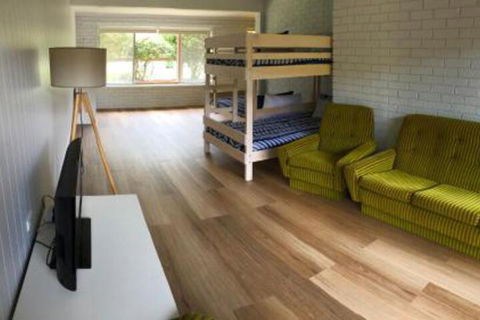 HIP NAUTIC 100 Metres To Beach - Rent Accommodation 5