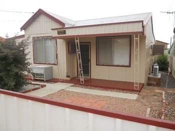 Aussie Bacon & Eggs Cottages - Rent Accommodation 2