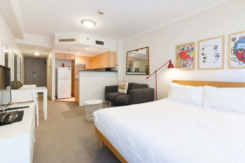 Amazing Studio With Pool In Central Sydney - Rent Accommodation 7
