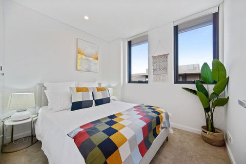 HomeHotel Luxurious Immaculate 3 Bed Apt - Rent Accommodation 1