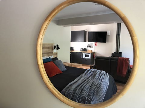 Mole Creek Hideaway - Rent Accommodation 4