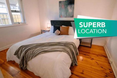A Wave Away At Glenelg Cosy Unit Near The Beach - Rent Accommodation 0