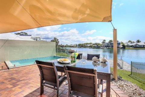 Gone Fishin Noosa Waters - Rent Accommodation 7