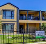 Black Duck - Rent Accommodation