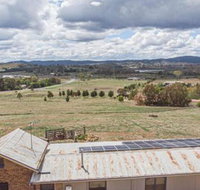 The Daydawn Dairy Perched High Simple Living  What a View - Rent Accommodation