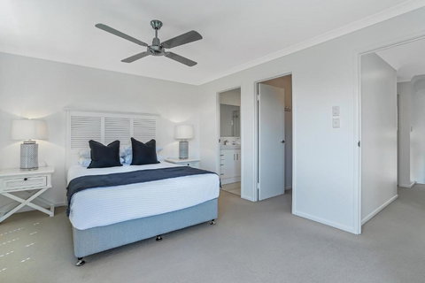 Privacy By The River Noosaville - Rent Accommodation 6
