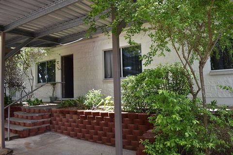Hillview Motel - Rent Accommodation 3
