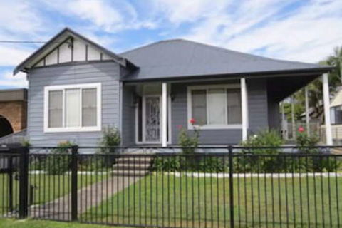 Aberdare Lodge - Rent Accommodation 0
