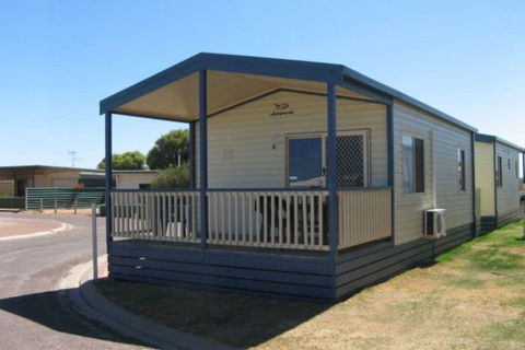 ARNO BAY CARAVAN PARK - Rent Accommodation 4