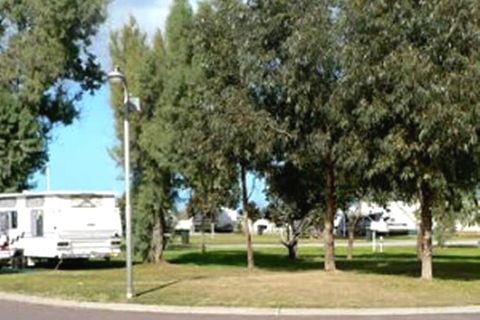 ARNO BAY CARAVAN PARK - Rent Accommodation 1
