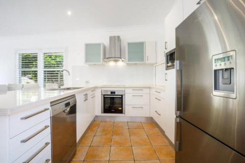 Live It Up On The River Noosaville - Rent Accommodation 4