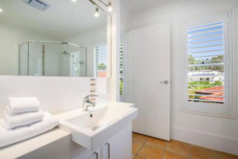 Live It Up On The River Noosaville - Rent Accommodation 6