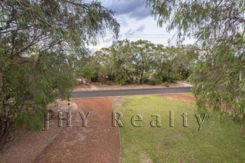 Coastal Cottage - Rent Accommodation 5