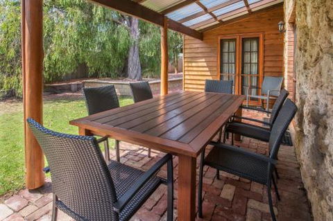 Annies Retreat - Rent Accommodation 3