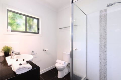 Casa Del Mar Airlie Beach - Rent Accommodation 5
