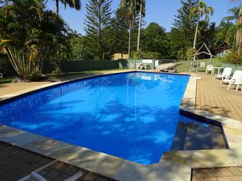 15 Korora Palms 1 Bedroom Bure - Rent Accommodation 0