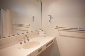 15 Korora Palms 1 Bedroom Bure - Rent Accommodation 2