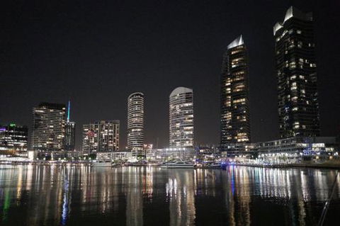 Auzzie Apartments Docklands Melbourne - Rent Accommodation 5