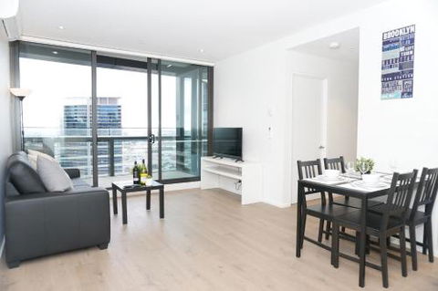 Auzzie Apartments Docklands Melbourne - Rent Accommodation 2