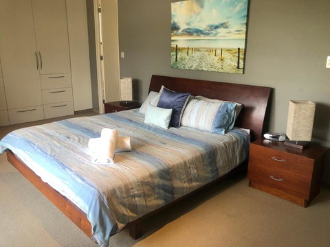 Sonoma Holiday House #8 - Rent Accommodation 5