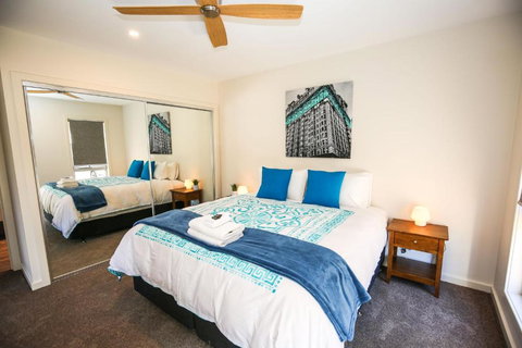 Amber Mist Villa One - Rent Accommodation 2