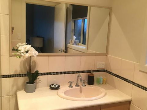 Apartment 229 Mount Gambier - Rent Accommodation 2
