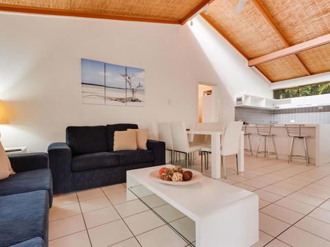Sapphire Sea N Sand - Rent Accommodation 4
